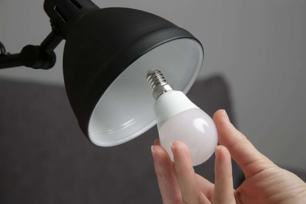 consumo de energia; lâmpada;