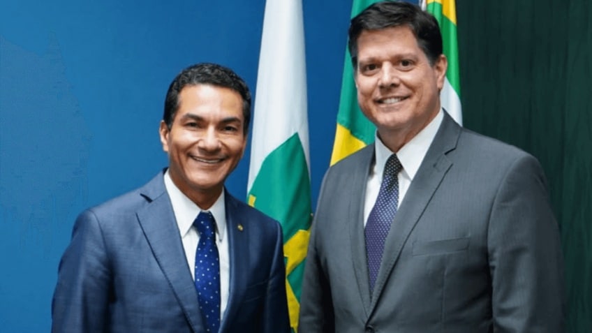 Marcos Pereira (à esquerda) e Baleia Rossi discutem federação entre Republicanos e MDB