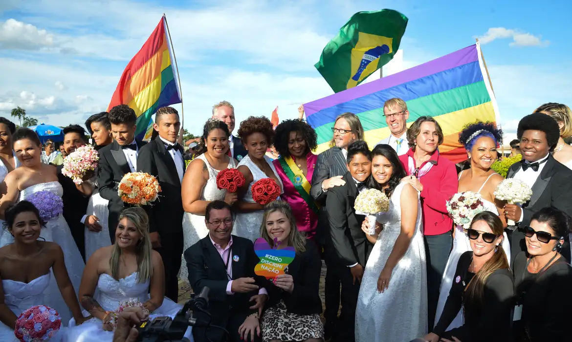 Casamento entre mulheres aumenta enquanto o casamento entre homens apresentam recuo. Foto: Antonio Cruz/Agência Brasil