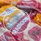 pão mofado e carne vencida foram apreendidos