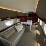 Acomodação da suíte de luxo no avião da Pousada Aero Sofiste, no Caparaó