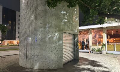 Apesar do alto investimento, banheiros seguem fechados e fora de uso na orla de Camburi