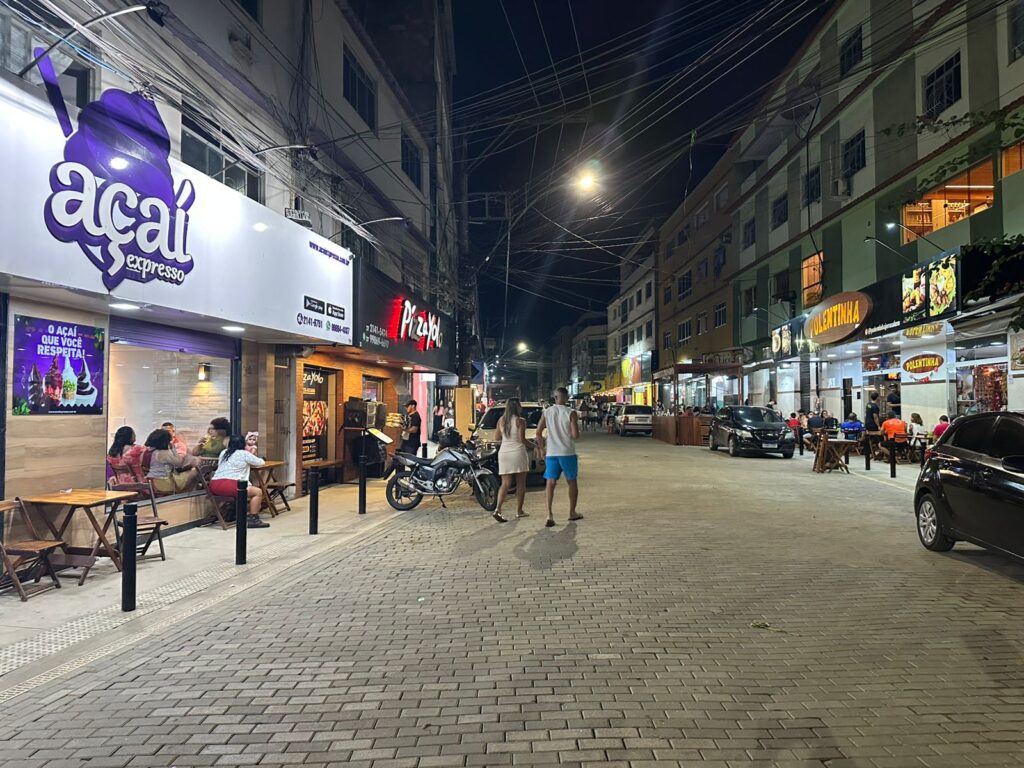 Avenida Jerusalém, no bairro Campo Grande, em Cariacica