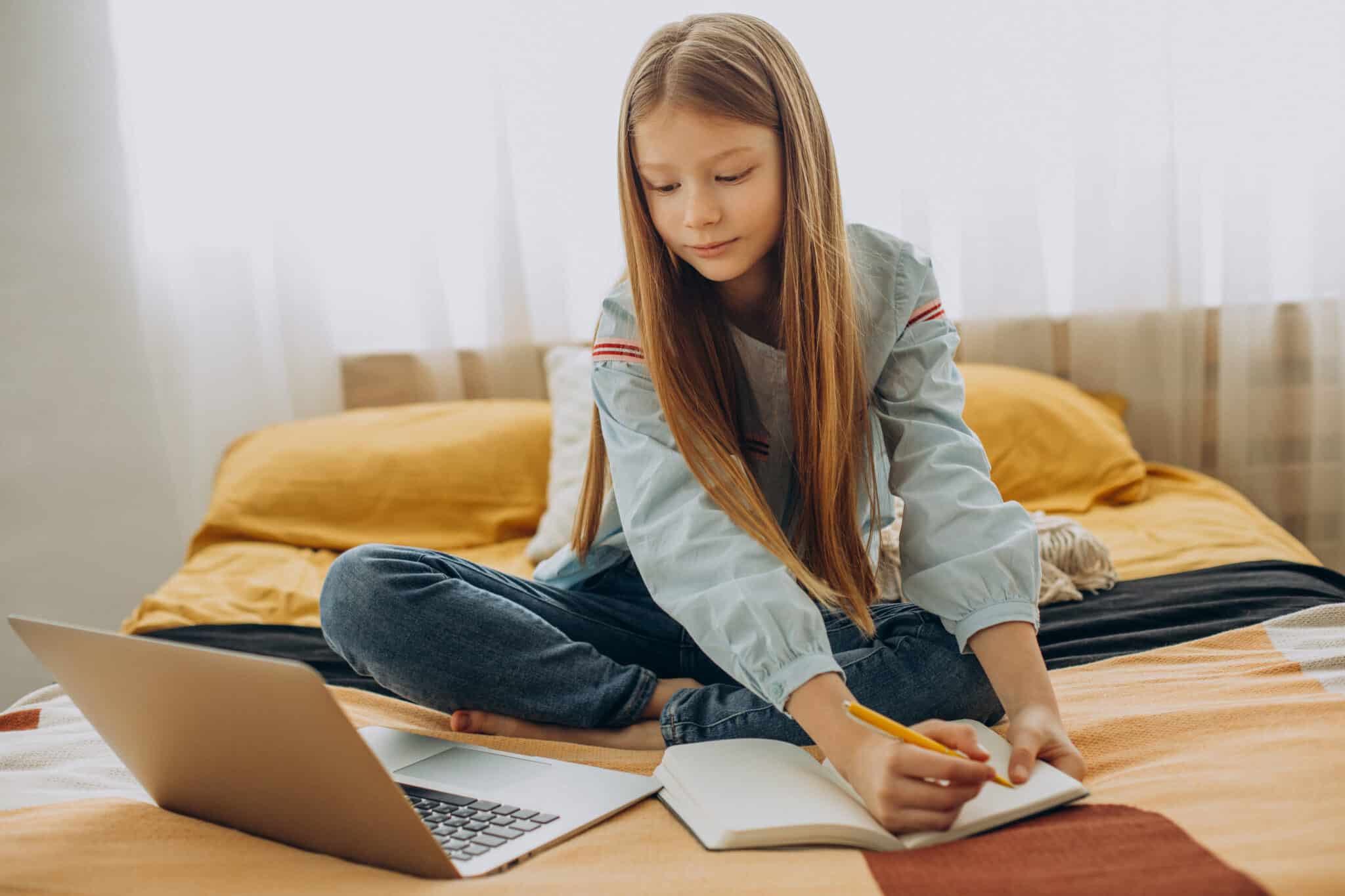 O homeschooling, nesse caso, é visto como uma forma de proteger a liberdade de consciência da criança e o direito dos pais de participarem mais ativamente da formação moral dos filhos. Foto: Freepik