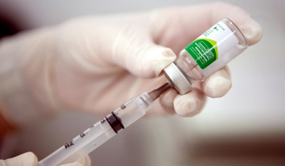 Sesa realiza ação extramuro de vacinação contra a gripe nos principais terminais da Grande Vitória. Foto: Divulgação