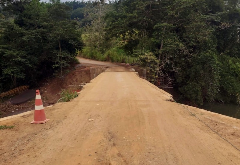 Ponte sobre o Rio Pancas, no distrito de Ângelo Frechiani, em Colatina