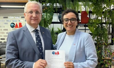 Erica Neves transmite temporariamente a presidência da OAB-ES ao vice, Carlos Motta, que assume o cargo até 10 de julho
