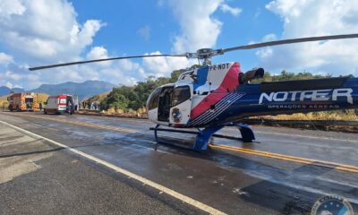 Helicóptero do Notaer pousa na BR-262 para resgatar vítima de acidente