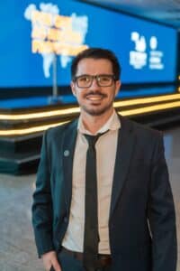 Elimar Fardin Lorenzon é Engenheiro de Produção, atua com Planejamento Estratégico na Portocel e Vice-Presidente do IBEF Academy.