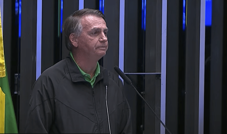 Jair Bolsonaro exalta legado de pastor Gedelti em homenagem no Senado