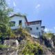 O casarão centenário está a venda por R$ 6,5 milhões na Prainha. Foto e vídeo: Divulgação