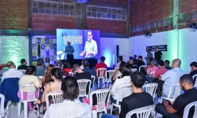 Luiz Toniato, presidente da TecVitória, durante evento da incubadora