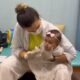 A fisioterapeuta capixaba Samila Montay ensina como fazer lavagem nasal em bebê. Foto: Reprodução