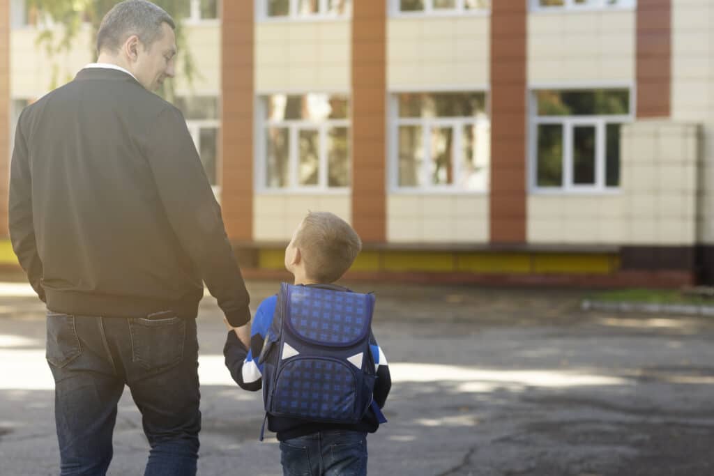 Mensalidade de julho; escola; aluno