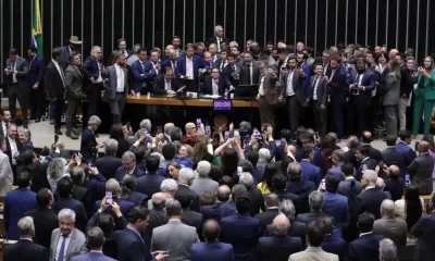 Aumento no número de deputados pode elevar em R$ 46,2 milhões o custo da Câmara dos Deputados, em meio a críticas sobre ineficiência e desperdício de recursos públicos. Foto: Bruno Spada/Agência Brasil