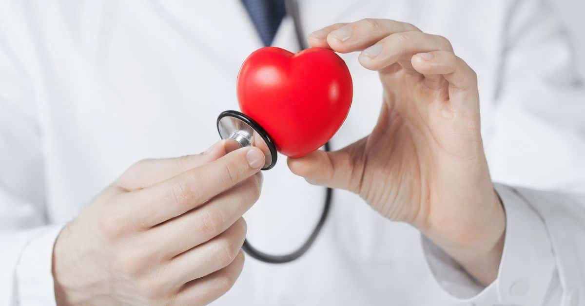 O estudo da Afya Brasília revela que a saúde cardiovascular do brasileiro está sendo impactada por hábitos modernos, estresse e sono inadequado. Foto: Freepik