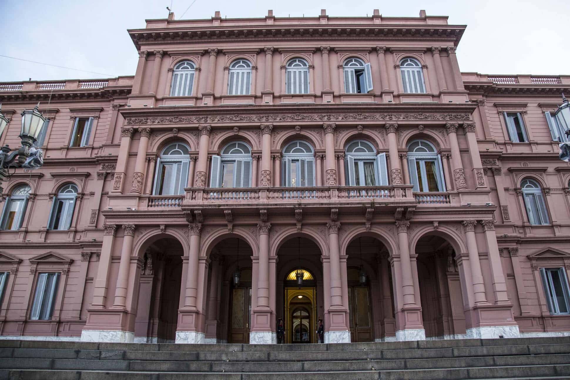 Economia argentina mostra sinais de recuperação após reformas liberais de Milei. Foto: Casa Rosada Presidencia
