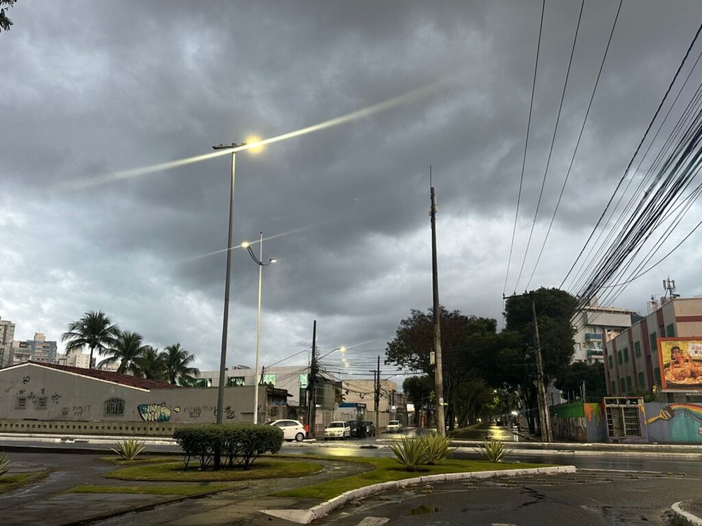 Frente fria céu nublado Jardim da Penha, Vitória