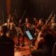O Festival Sesi Som celebra os 25 anos do Teatro do Sesi com a Orquestra Camerata Sesi e o Coro Vox, em um concerto que une Bach, Schubert e Marcelo Rauta na noite de 15 de agosto, em Vitória. Foto: Divulgação