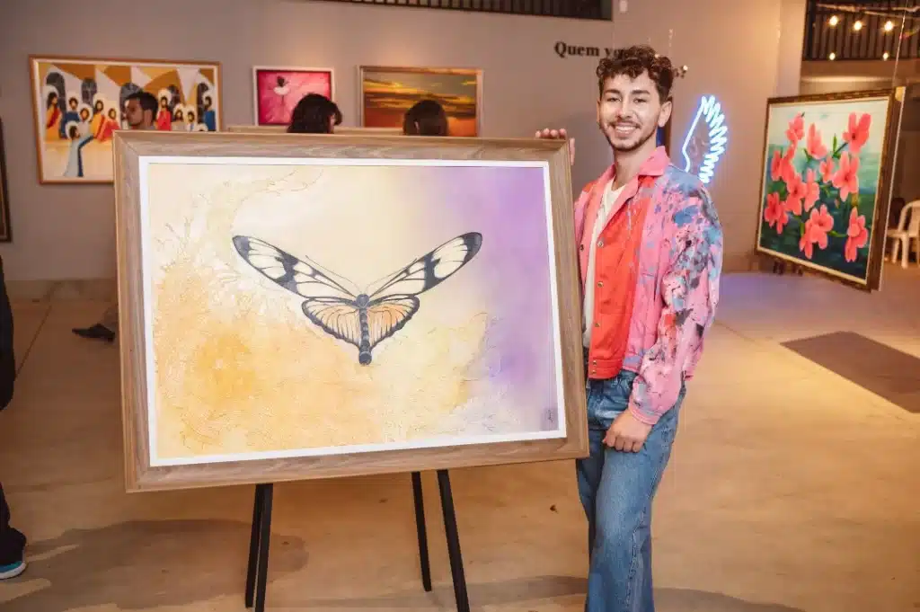 Ruy Berger apresenta a obra “Metamorfose”, leiloada em benefício da APAE de Santa Maria de Jetibá
