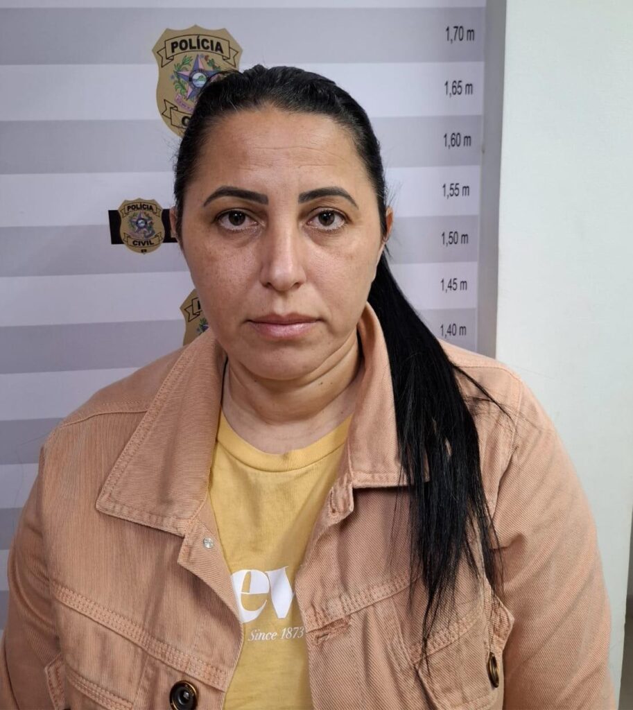Sandra Helena de Souza, de 45 anos, foi presa em Vitória acusada de fraudar boletos e desviar mais de R$ 560 mil