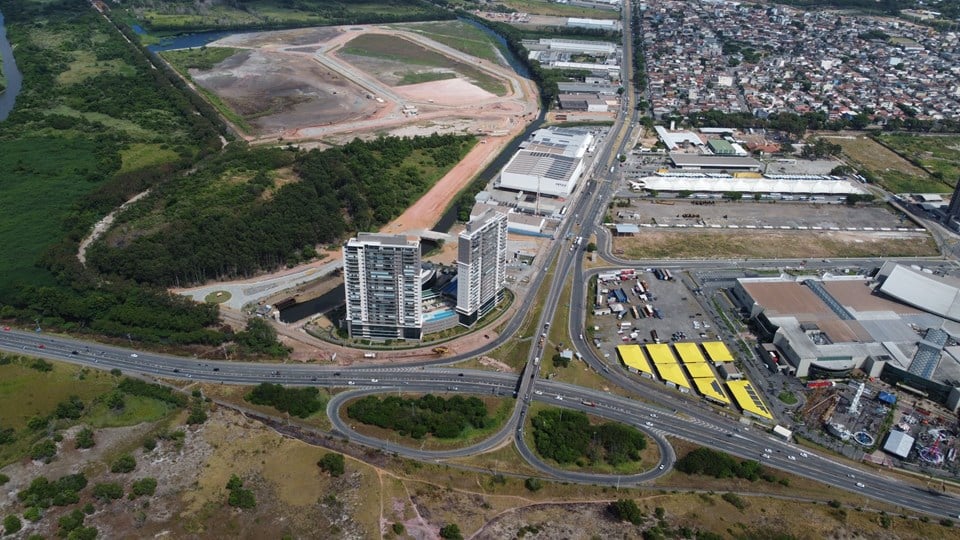 O viaduto que liga a Rodovia do Sol à Darly Santos será parcialmente reaberto. Foto: Divulgação (DER-ES)