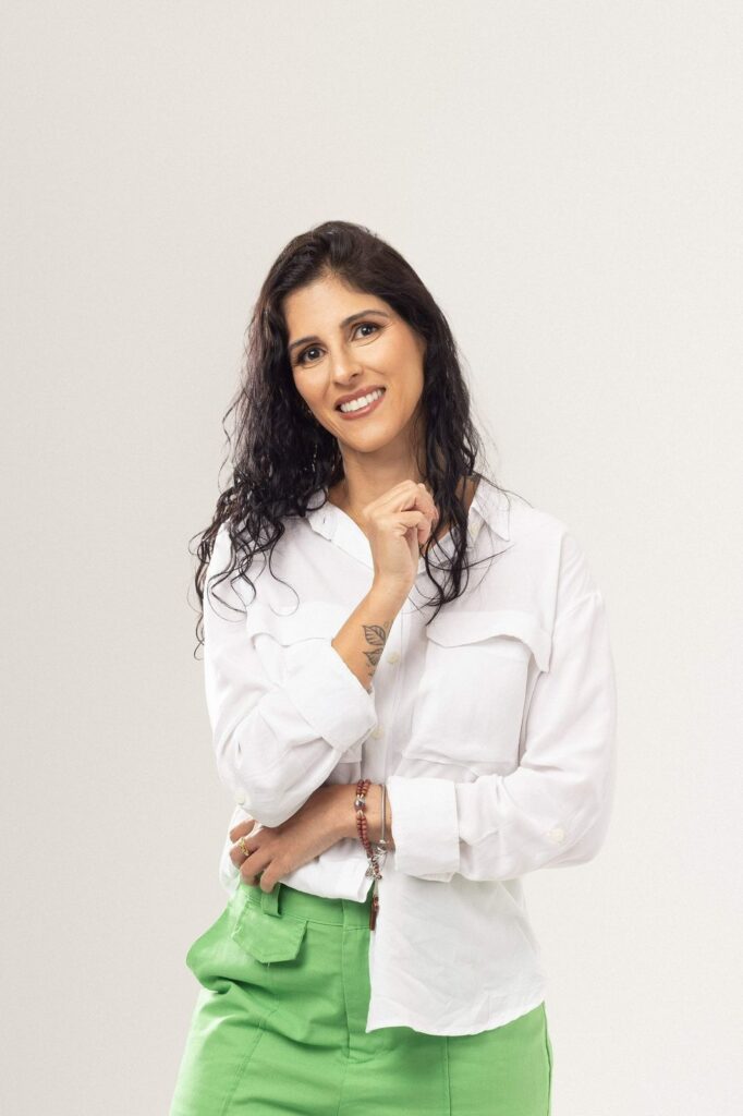 A cirurgiã-dentista Lívia Bastos alerta sobre os cuidados que pacientes com câncer devem ter. Foto: Divulgação