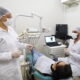 Atendimento odontológico em clínica do Sesc-ES