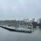 Chuva no canal de Camburi, em Vitória