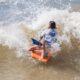 Competidora enfrenta as ondas capixabas no Mundial de Bodyboarding feminino
