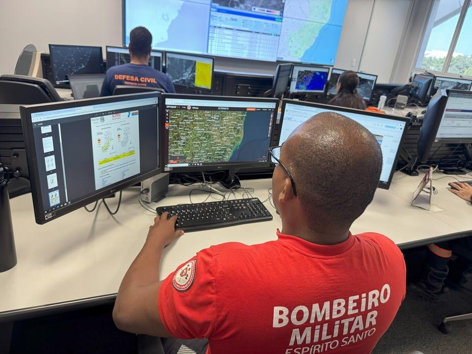Corpo de Bombeiros Militar do Espírito Santo (CBMES) agora dispõem de capacidade técnica para detecção de focos de calor 24 horas por dia