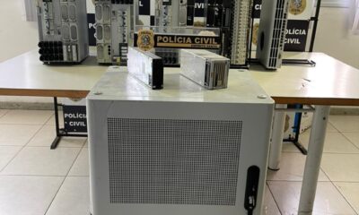 Equipamentos de telefonia recuperados pela Polícia Civil durante investigação que apura furtos em 31 torres no Espírito Santo