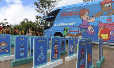 Ônibus temático da Turma da Mônica estaciona na praça da Matriz, na Serra, com atividades interativas e brincadeiras gratuitas para crianças