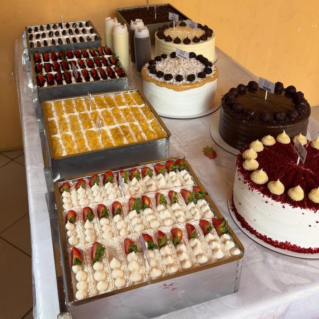 Variedade de bolos oferecidos no Festival de Fatias