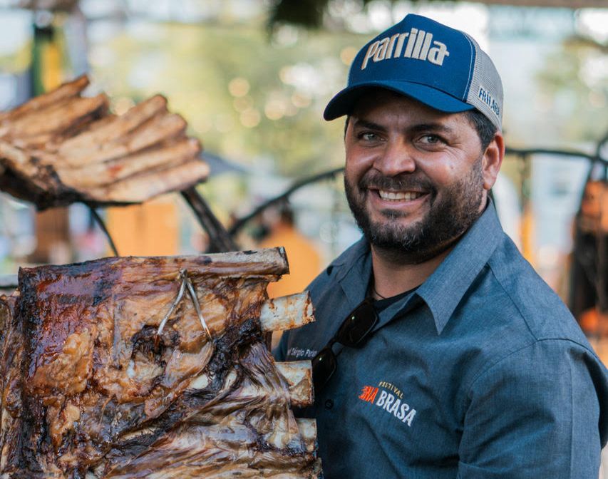 o Festival Na Brasa Music Beer é considerado o maior evento de churrasco do Espírito Santo e acontece no Shopping Vitória. Veja a programação