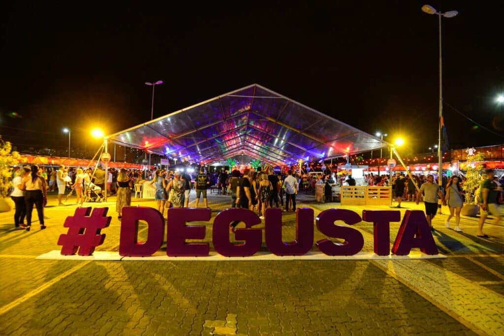 O Degusta Beer – Esquenta 10 acontece no estacionamento do Shopping Vila Velha. Foto: Divulgação