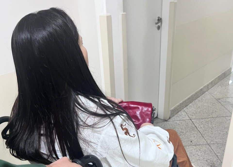 A advogada passou por uma nova cirurgia para retirar a compressa cirúrgica. Foto: Divulgação