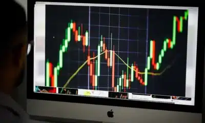 A máxima histórica da Bolsa reflete o otimismo dos investidores, mas especialistas alertam para a importância de manter disciplina e estratégias de longo prazo. Foto: Freepik