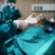 Plano de saúde não poderá negar a cobertura da cirurgia. Foto: Freepik