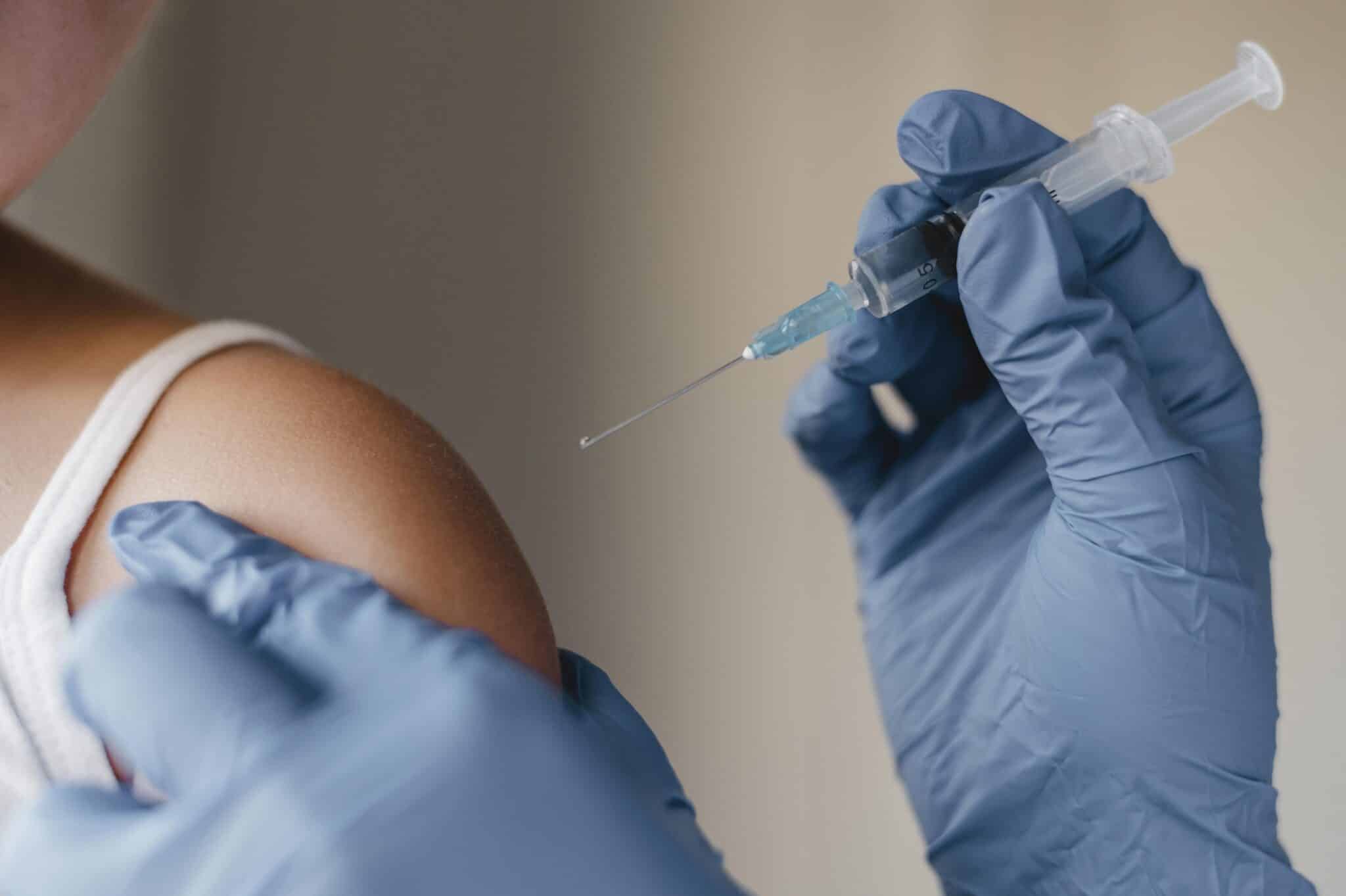 Vacina contra bronquiolite. Foto: Freepik