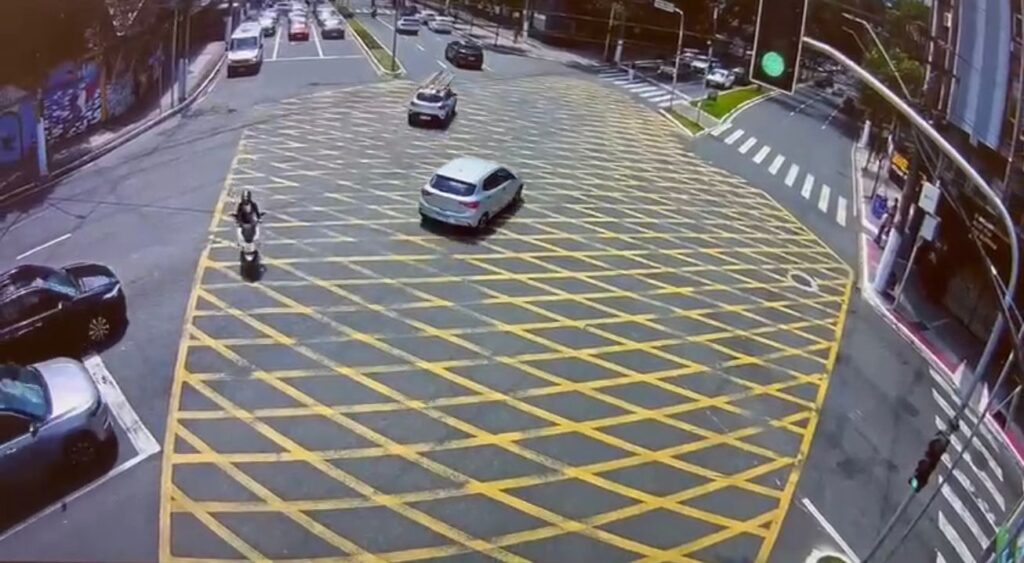 Cruzamento entre a Reta da Penha e Desembargador dos Santos Neves causa acidentes em Vitória. Foto: Reprodução (PMV)