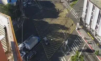 Acidente no cruzamento da Reta da Penha. Foto: Reprodução/TV Sim/SBT